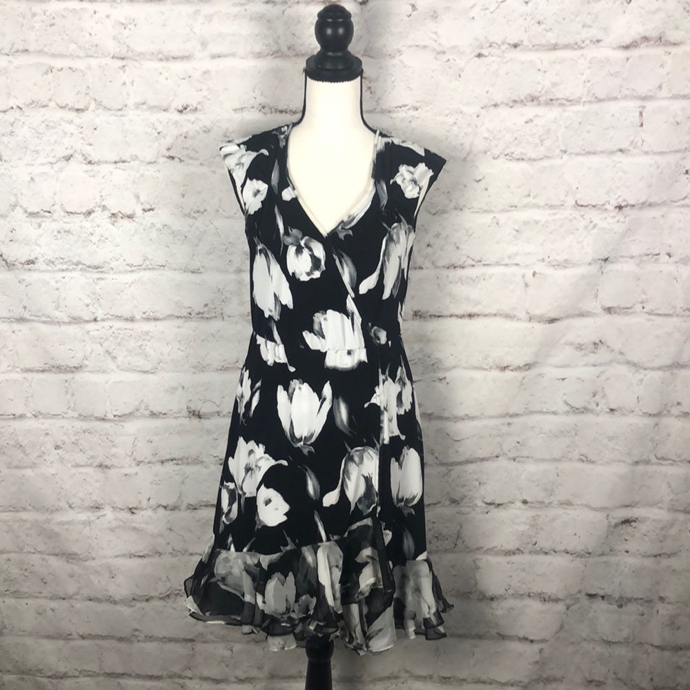 NWOT WHBM Floral Fit & Flare Dress Sz XS